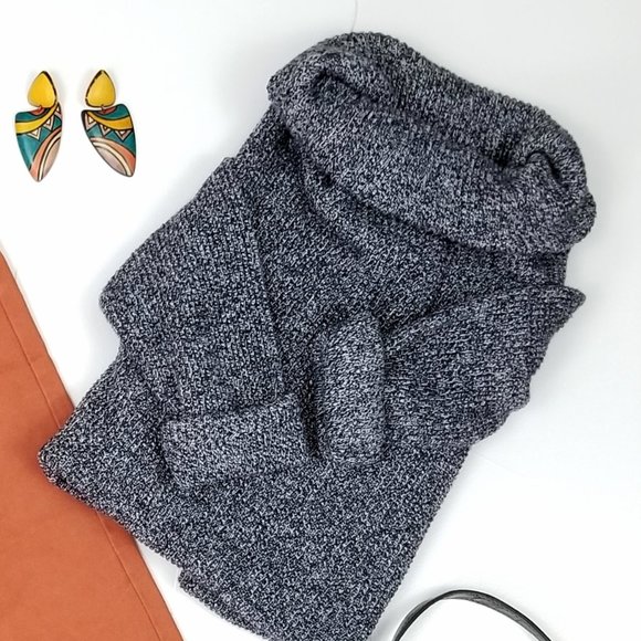 FIND THESE BEAUTIES & SO MUCH MORE IN MY CLOSET! - Picture 2 of 5